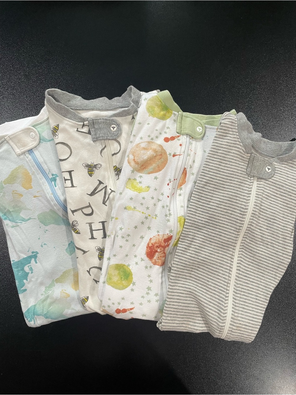 Burt's Bees Baby Bundle of 4 Zip Up Footed Pajamas. Fits 12mo. 💤 😴